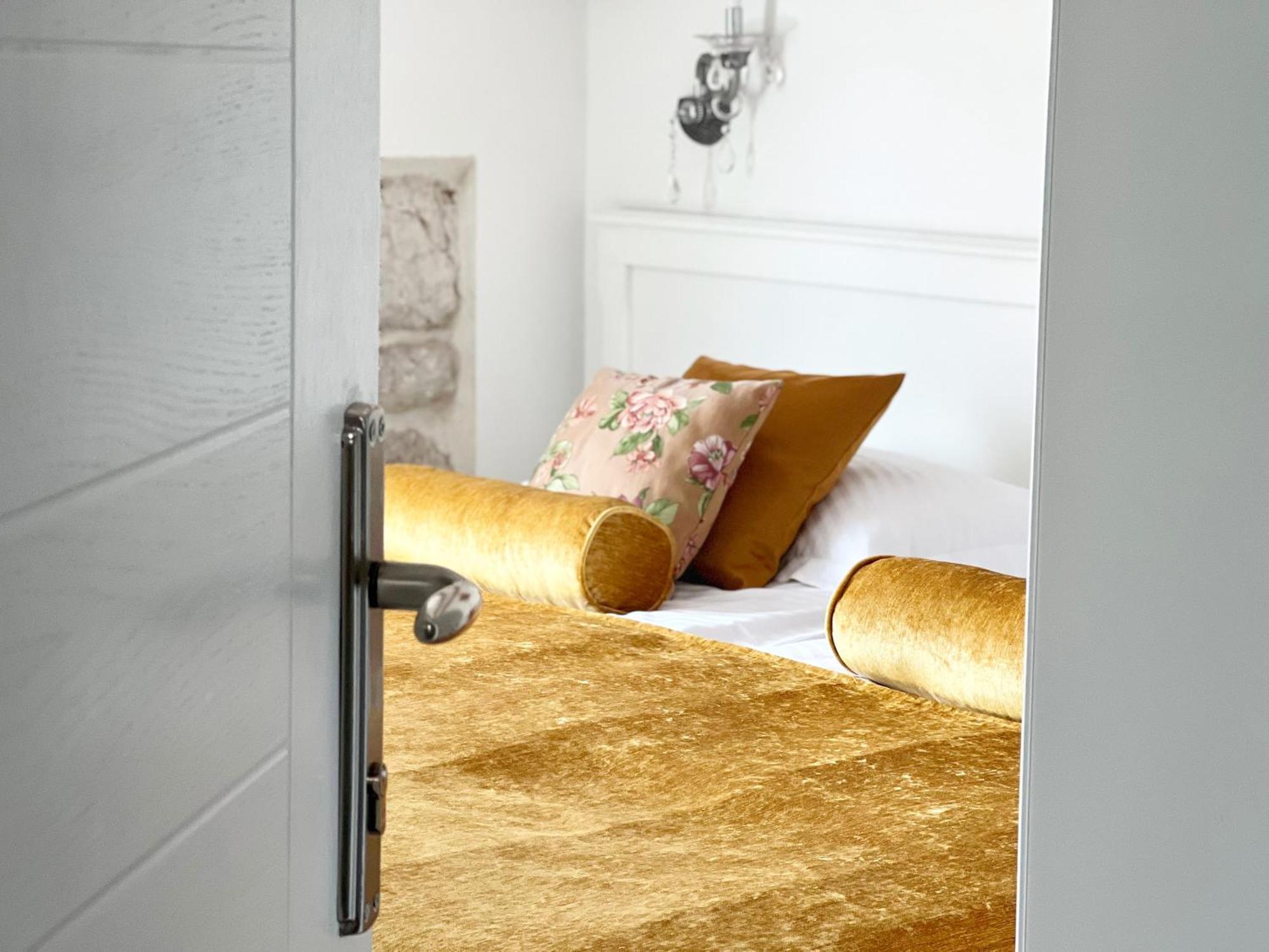 Bed&Breakfast Sorgo Palace Ston Quarto foto